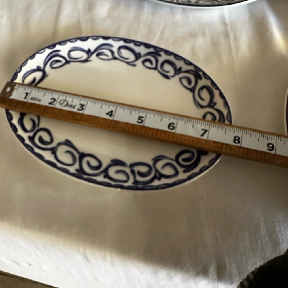 HAND CRAFTED STONEWARE SMALL OVAL PLATERS WITH PAINTED BLUE SCROLLS - Picture 9 of 12